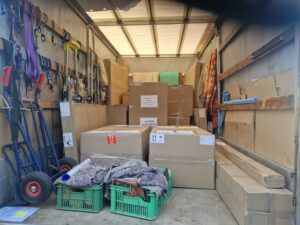 transport mebli w kartonach do klienta