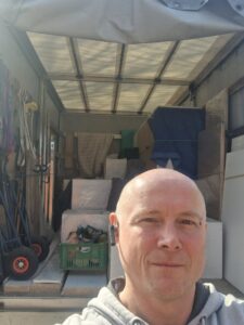 transport mebli od stolarza Wrocław do klienta - Radosław Brzoza poleca firmę Radosheck przeprowadzki